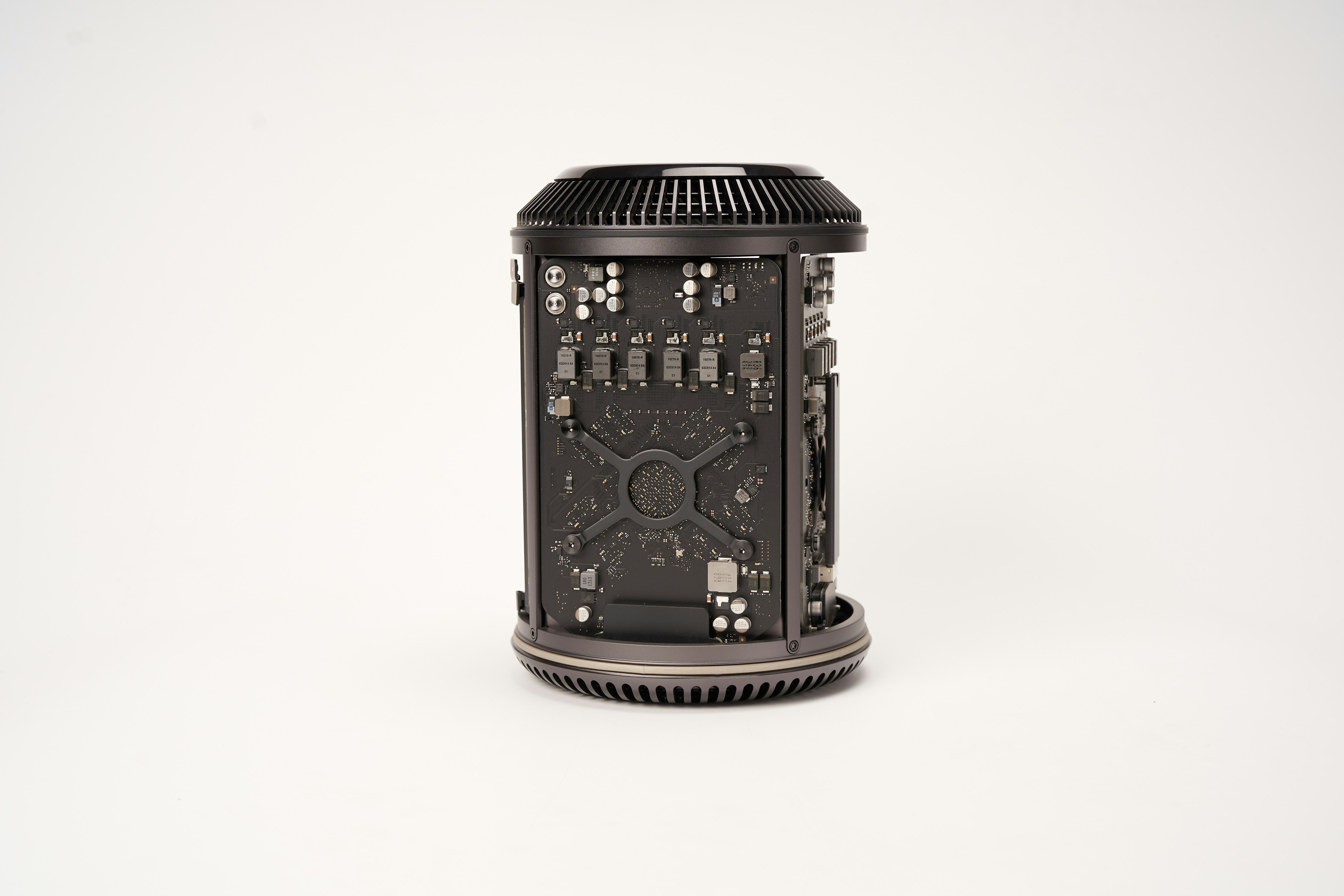 Exposed Cylindrical Desktop Computer — Technology