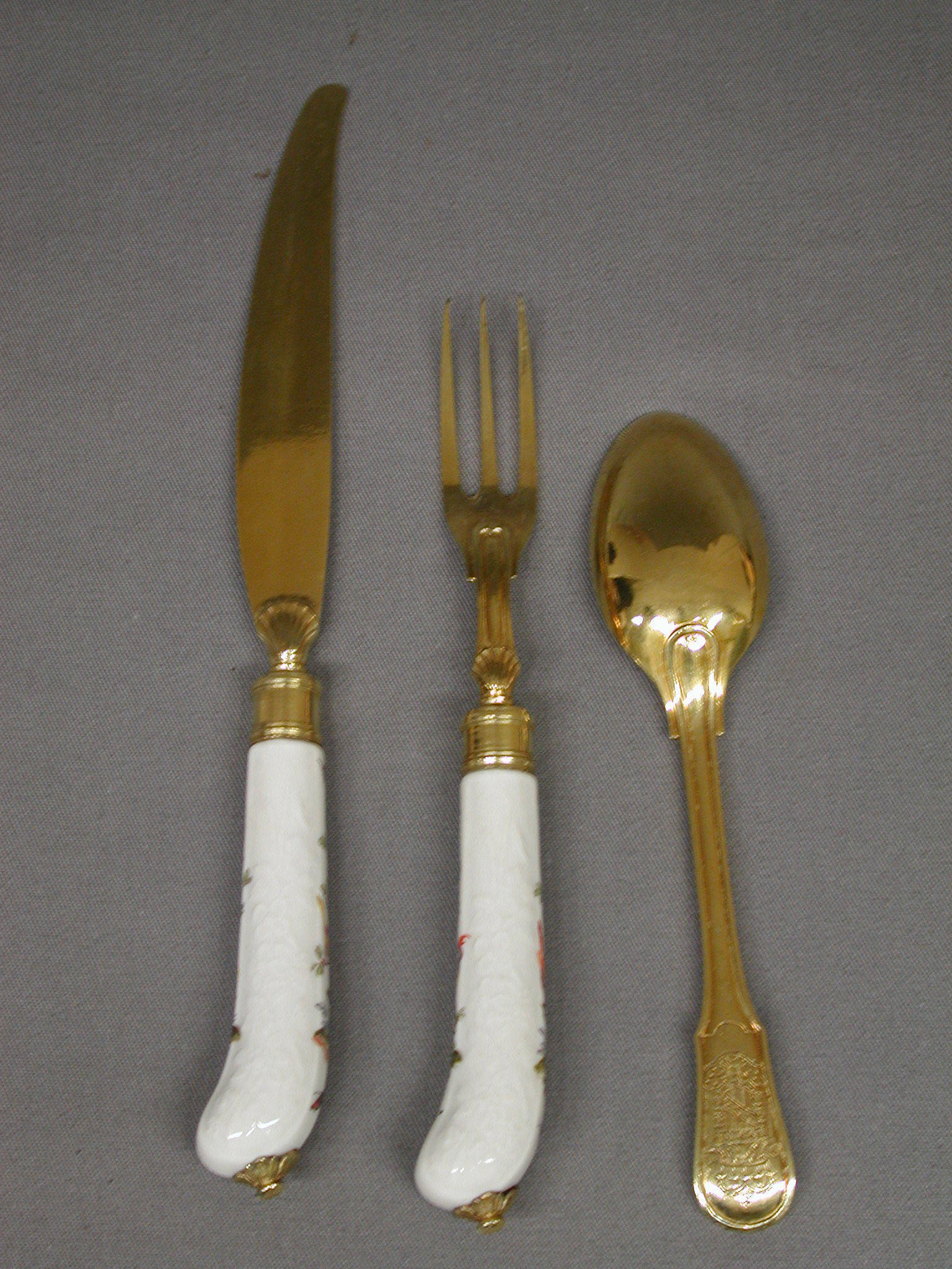 Gold Cutlery with Ceramic Handles