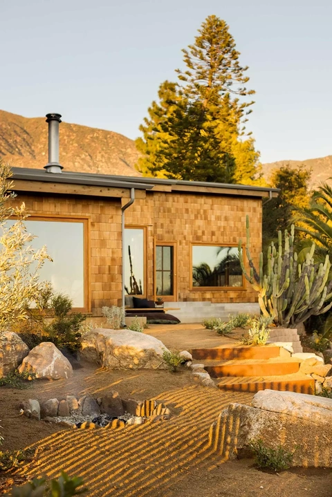 Desert-style Cabin with Outdoor Fire Pit