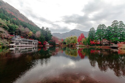 Autumn Lakeside Mountain Landscape