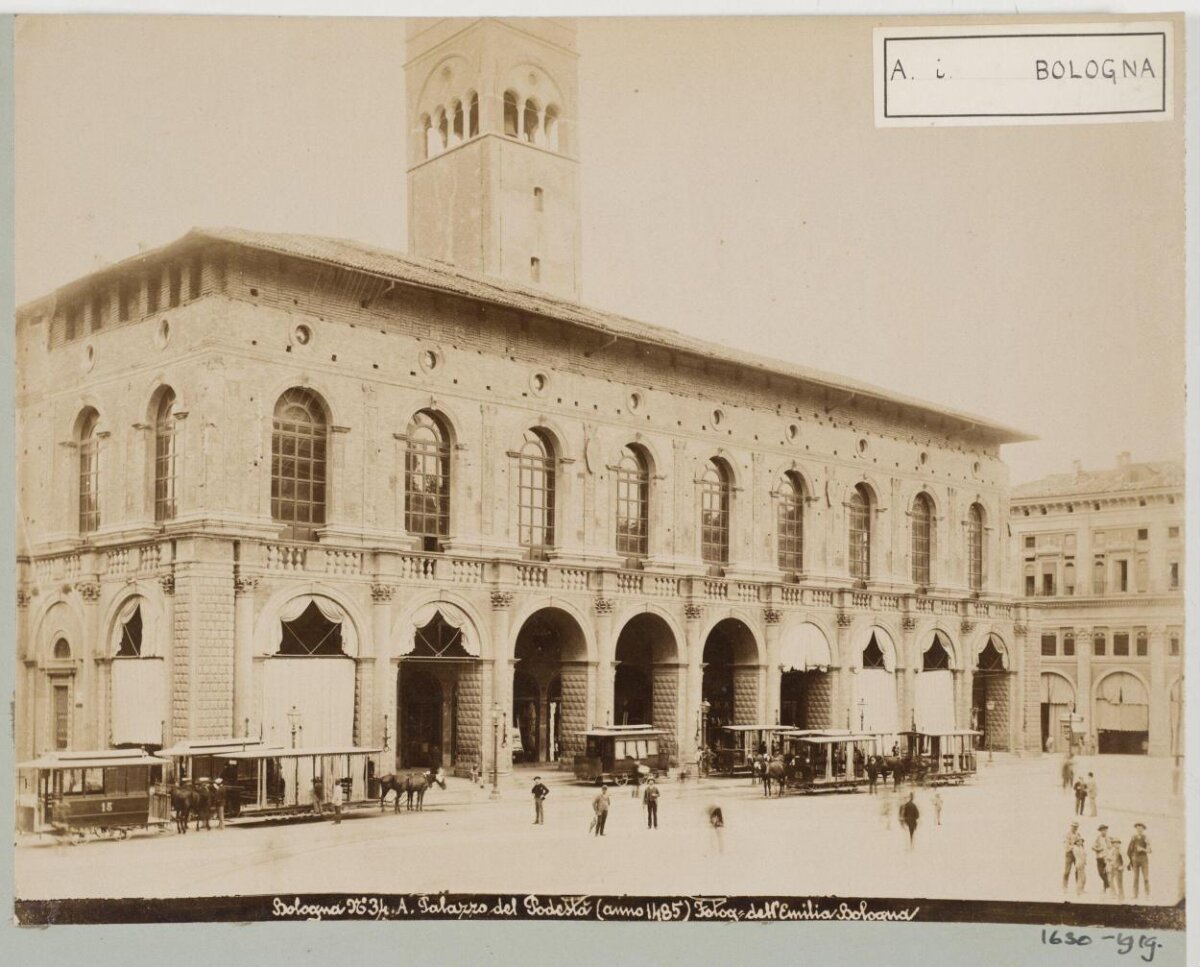 Vintage View of Bologna's Palazzo del Podesta