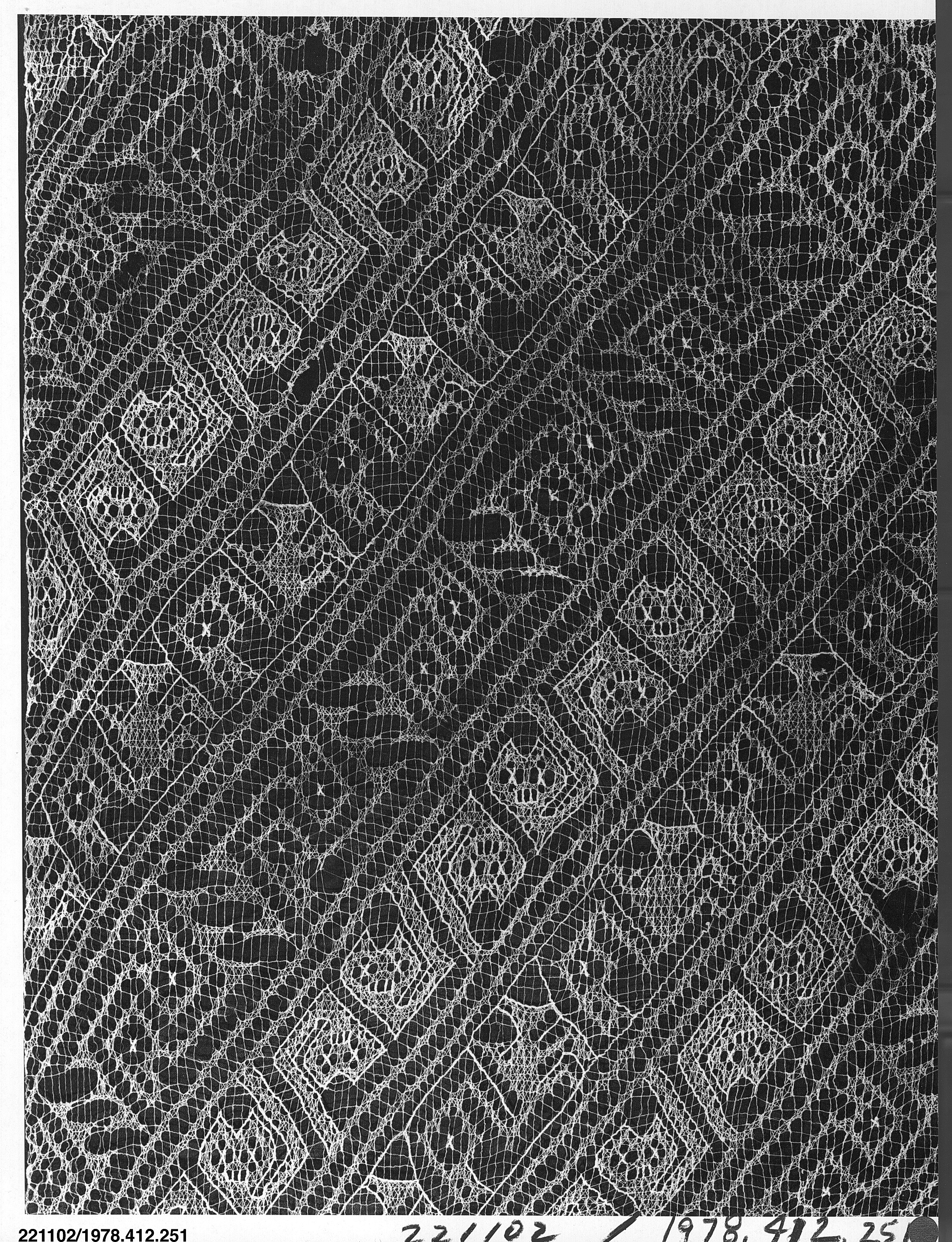 Diamond Pattern Vintage Lace Textile
