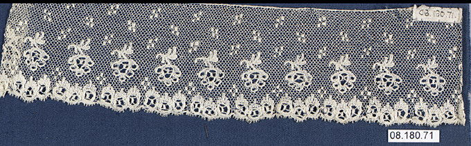Antique White Lace Border Fragment