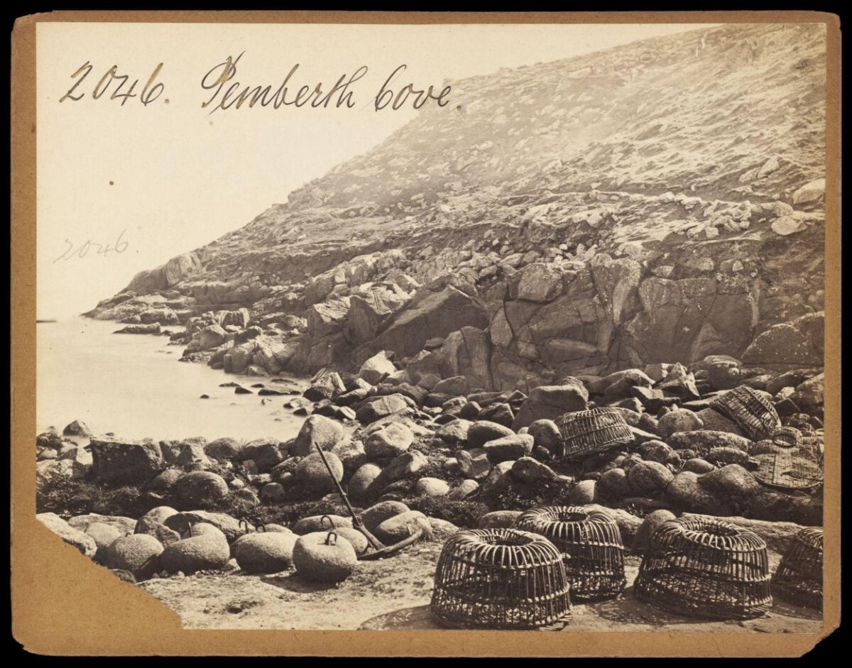 Pemberth Cove Rocky Shore