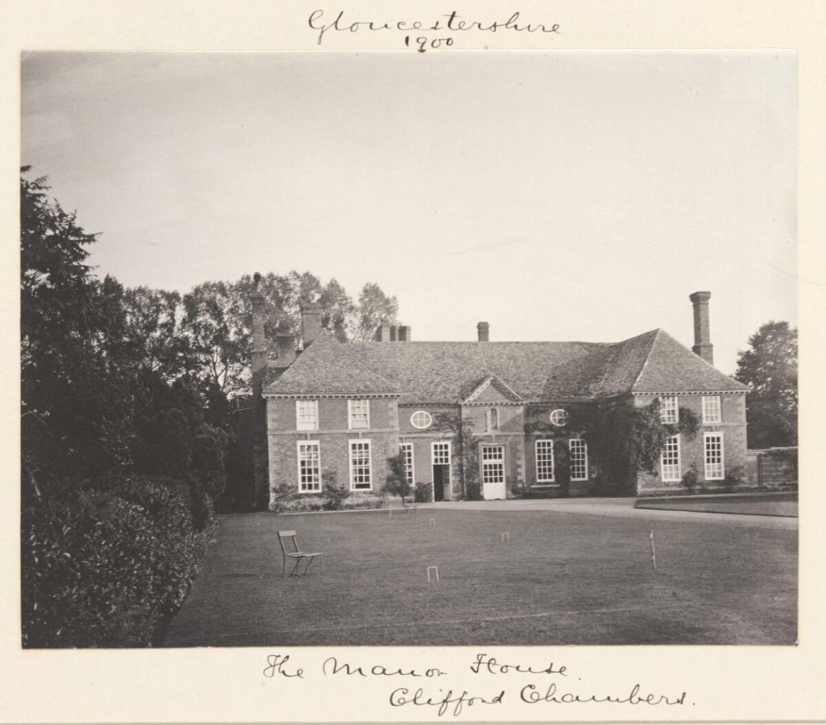 1900 Manor House at Clifford Chambers