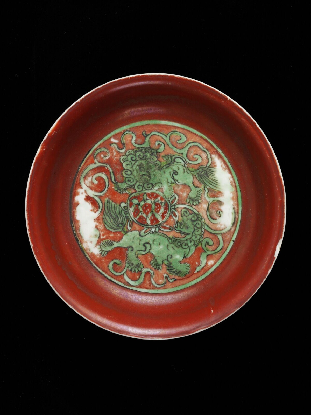 Red Glazed Lion Pattern Porcelain Plate