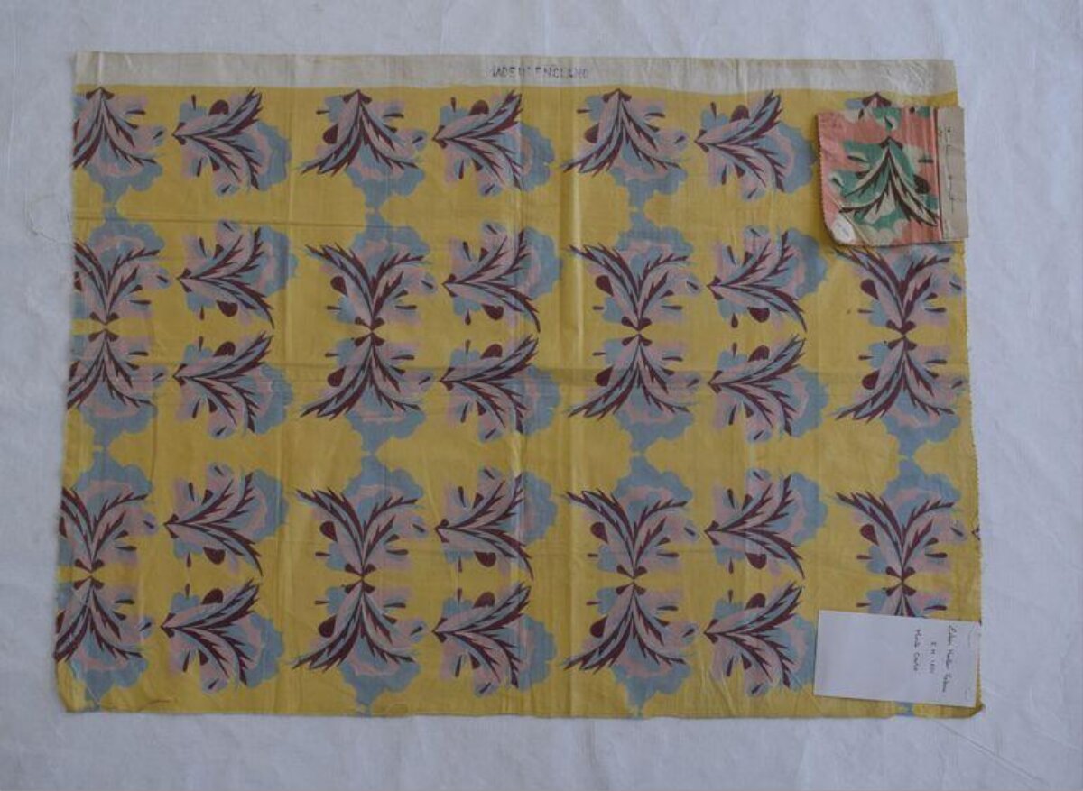 Vintage Leaf Pattern Textile Swatch