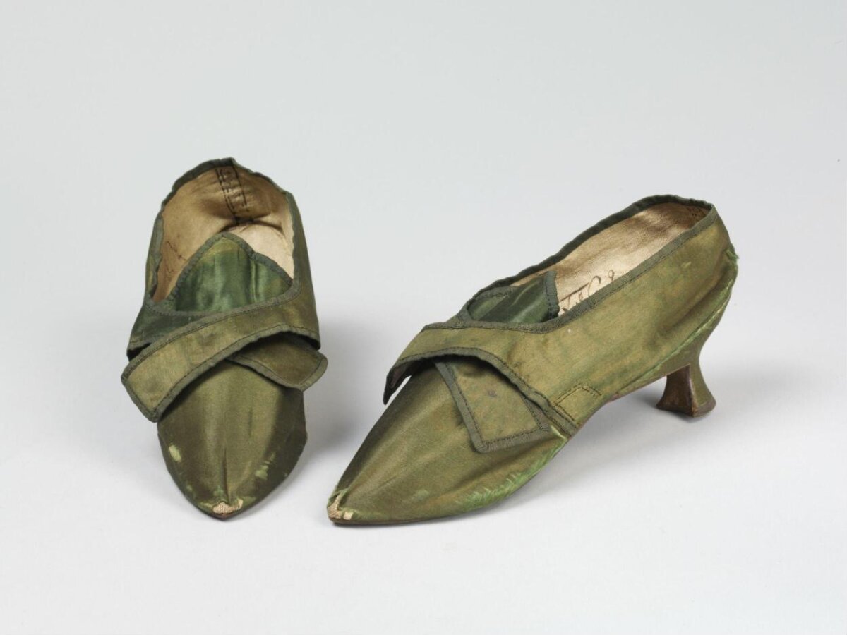 Vintage Green Silk High Heels