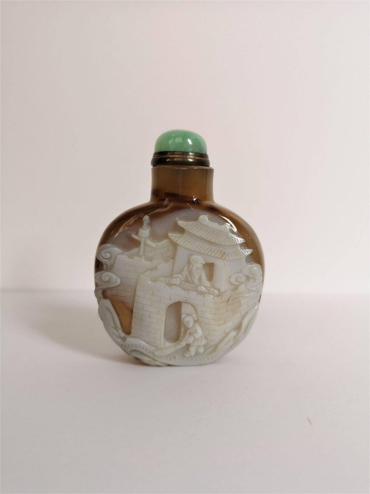 Carved Agate Snuff Bottle