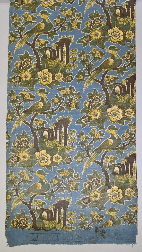 Vintage Bird Floral Textile Pattern