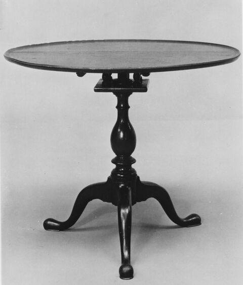 Antique Oval Tripod Wooden Table