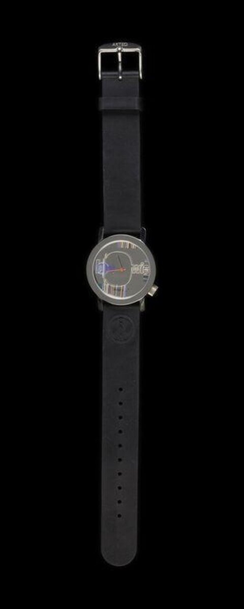 Black Minimalist Wristwatch