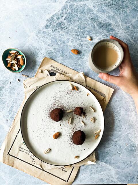 Chocolate Truffles with Coffee and Almonds