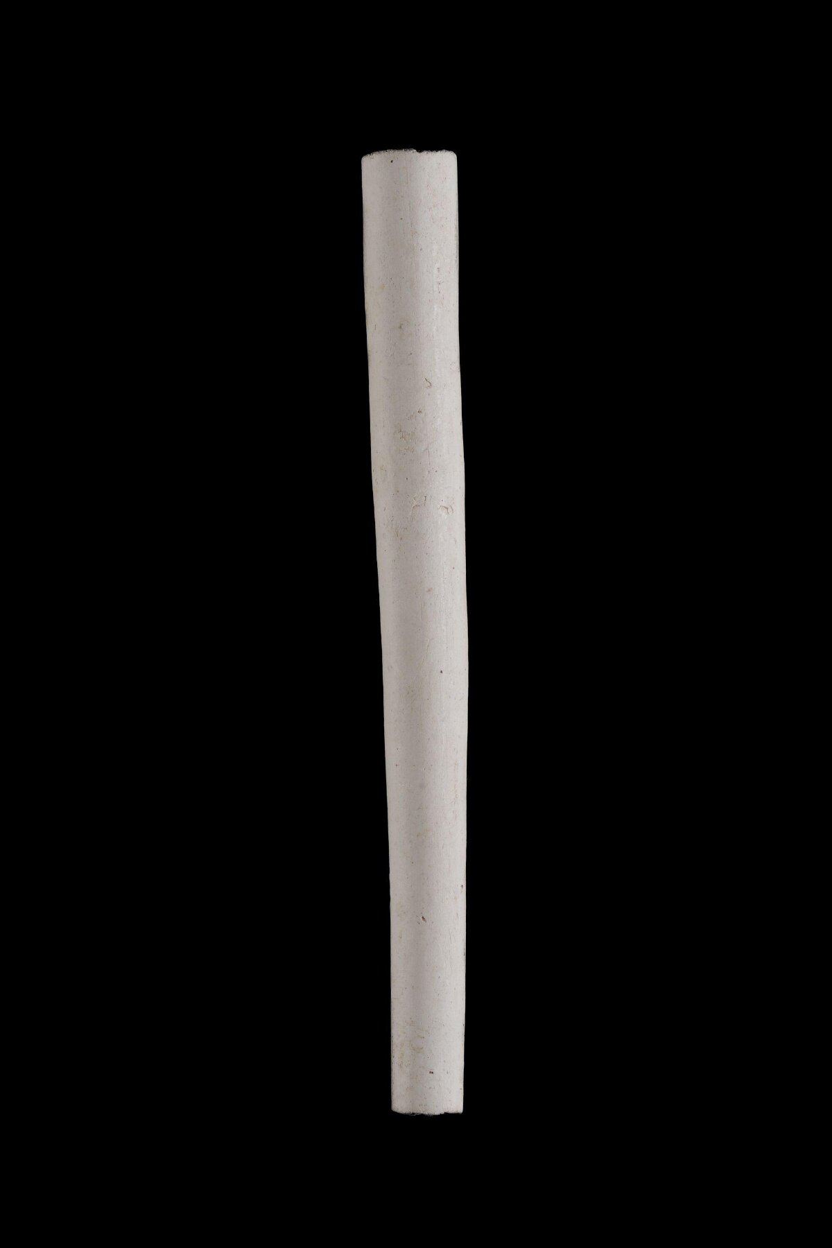 Single White Chalk On Black Background — Black Backgrounds