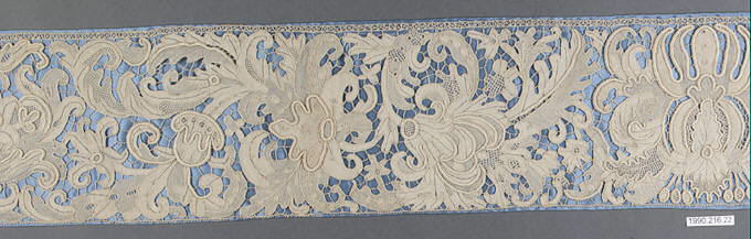 Antique Floral Scrollwork Lace Band