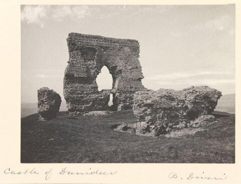 Dunideer Castle Ruins