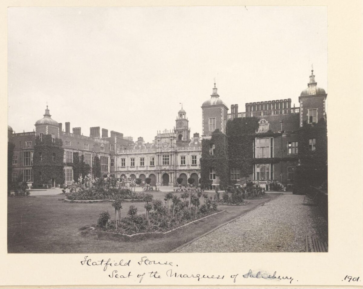 1901 Hatfield House Exterior View