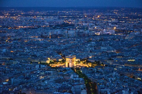 Paris Arc de Triomphe Night View