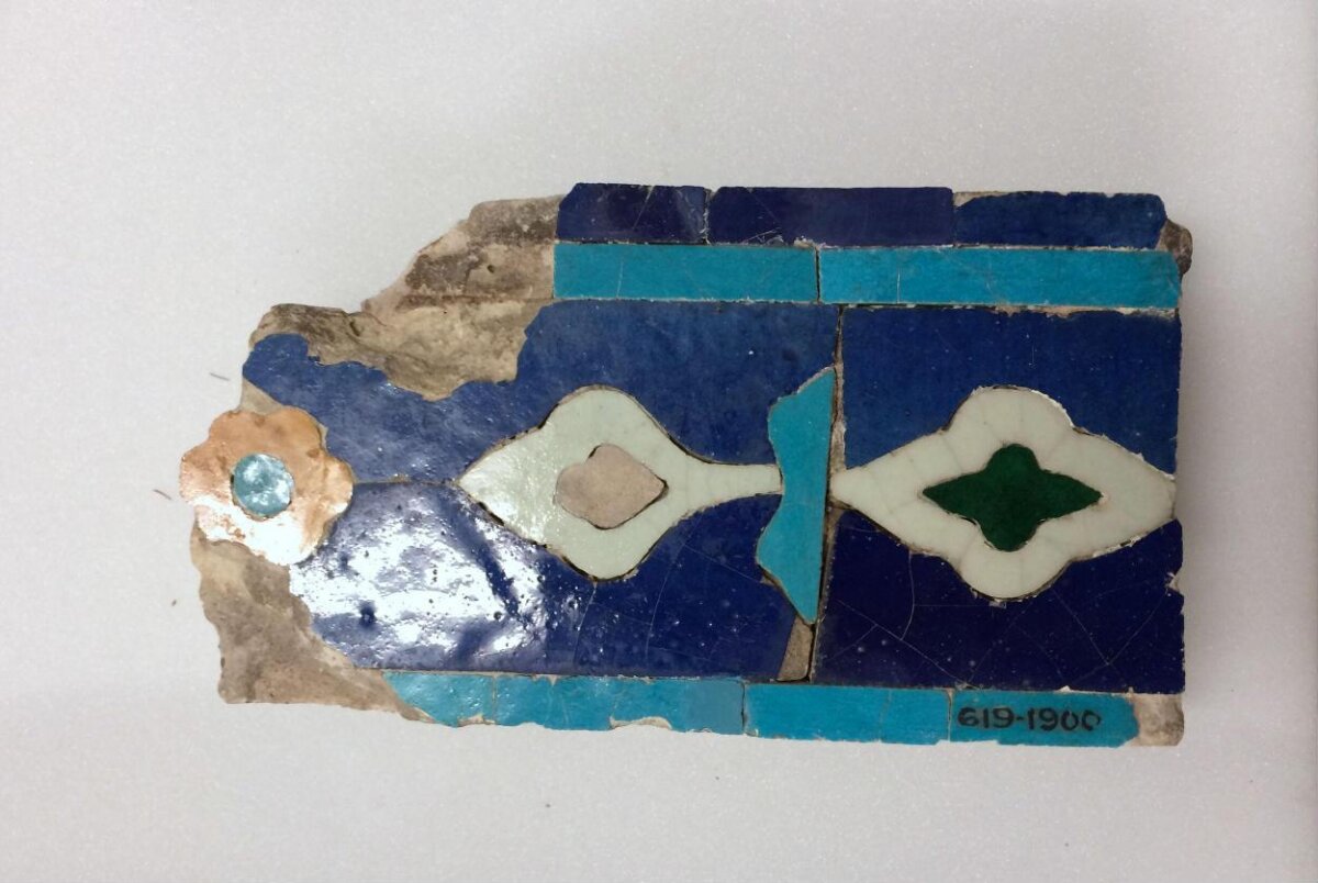 Fragmented Antique Decorative Tile