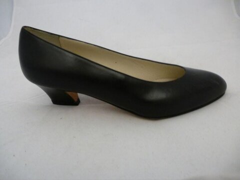 Black Leather Low Heel Pump
