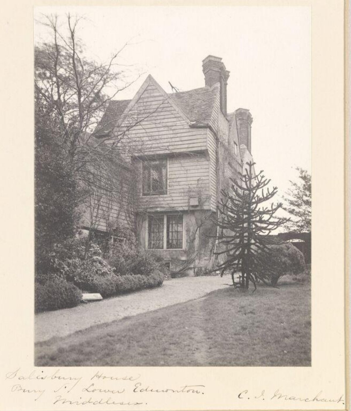 Vintage View of Salisbury House