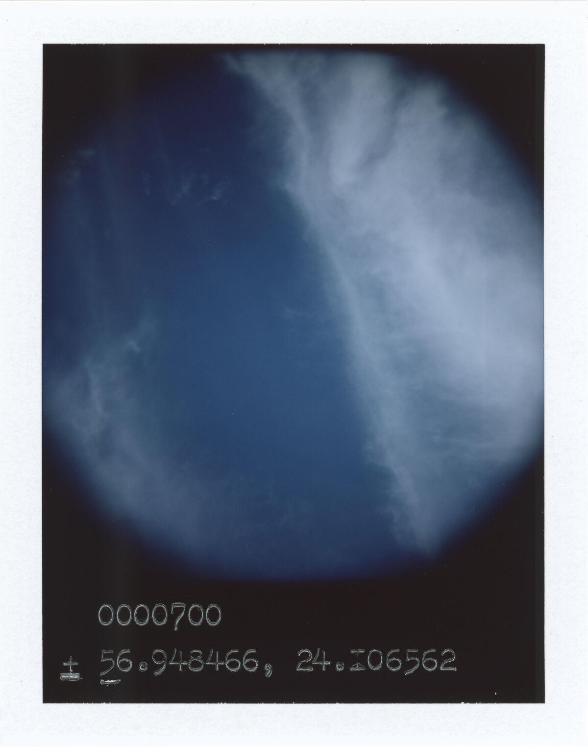 Blue Sky With Wispy Clouds — Background Images