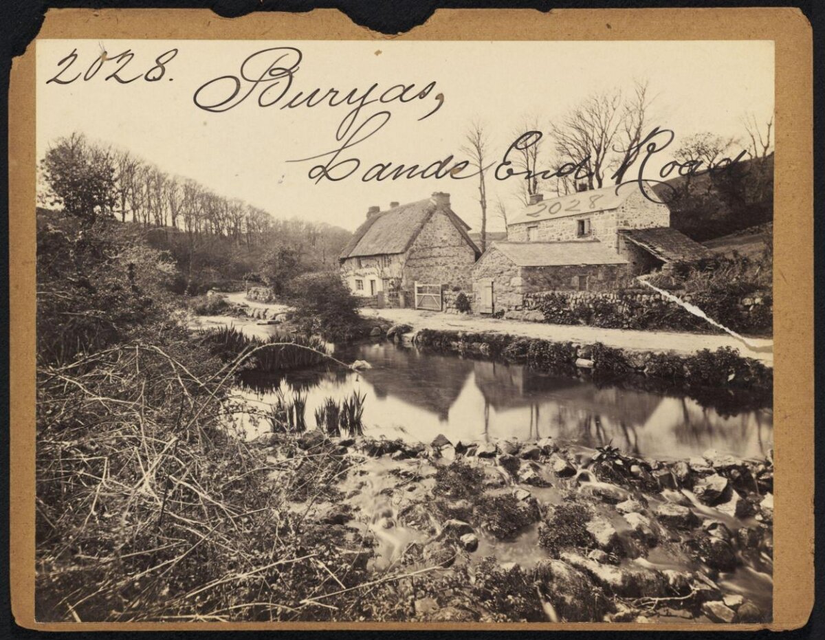 Vintage Buryas Riverside Cottages