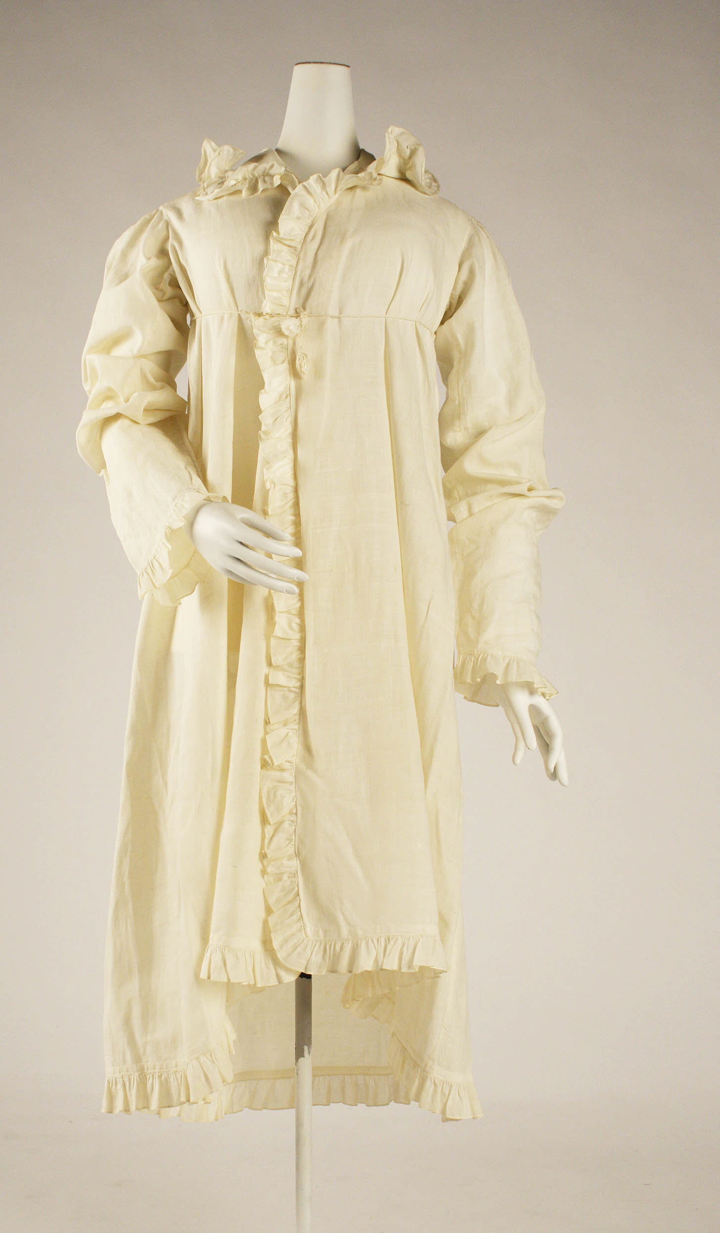 Vintage Cream Ruffled Dressing Gown