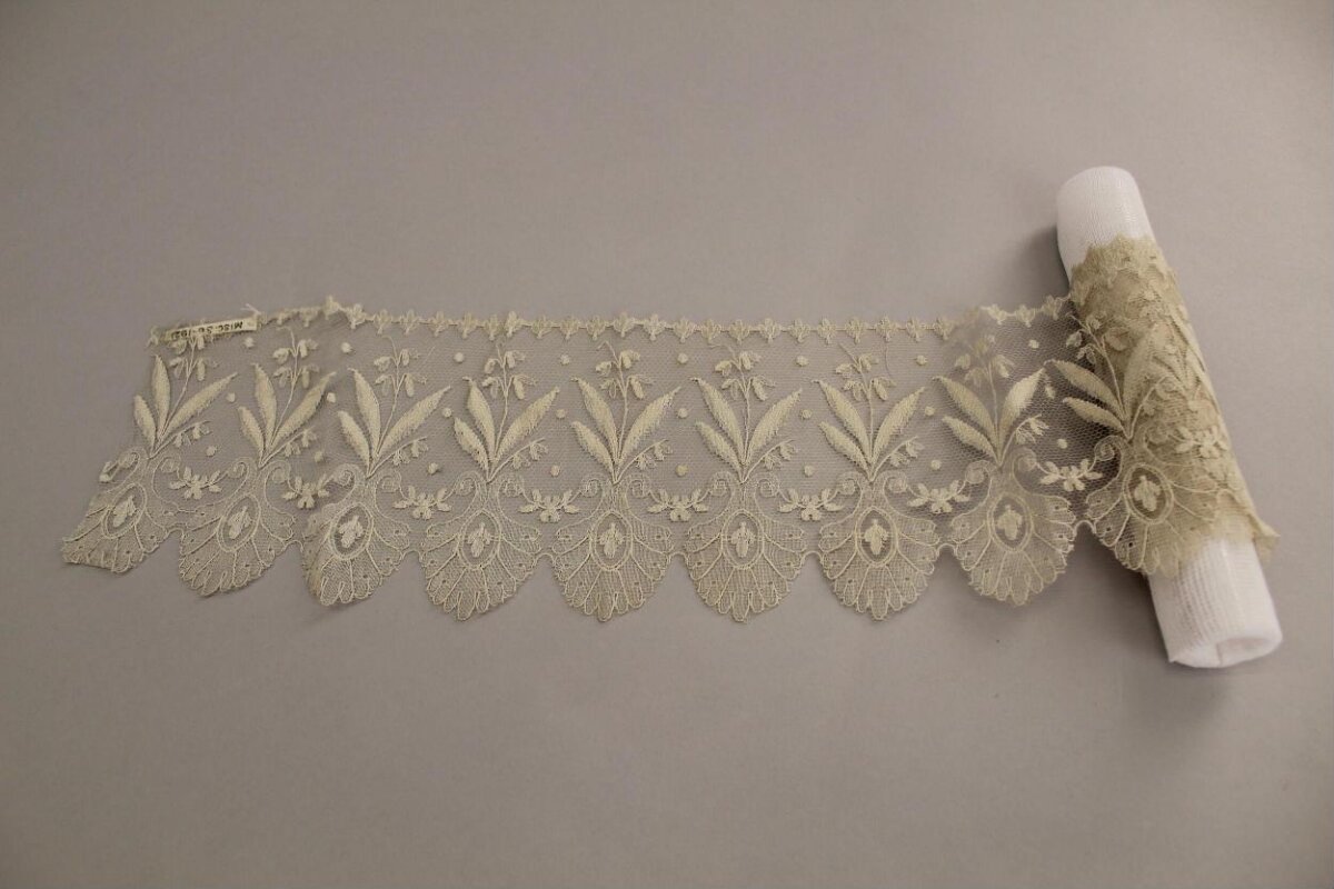 Vintage Floral Lace Trim