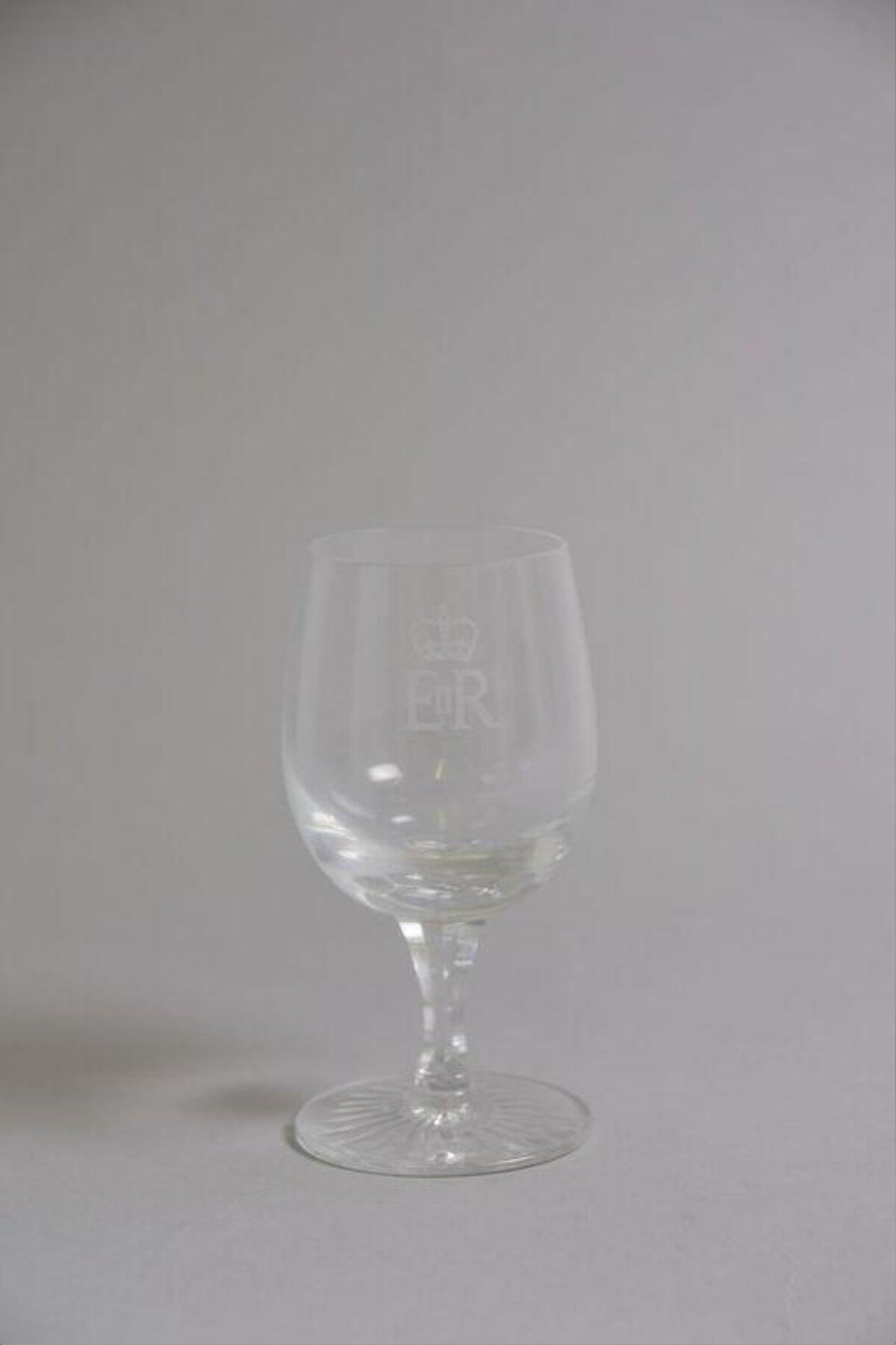 ER Royal Engraved Wine Glass
