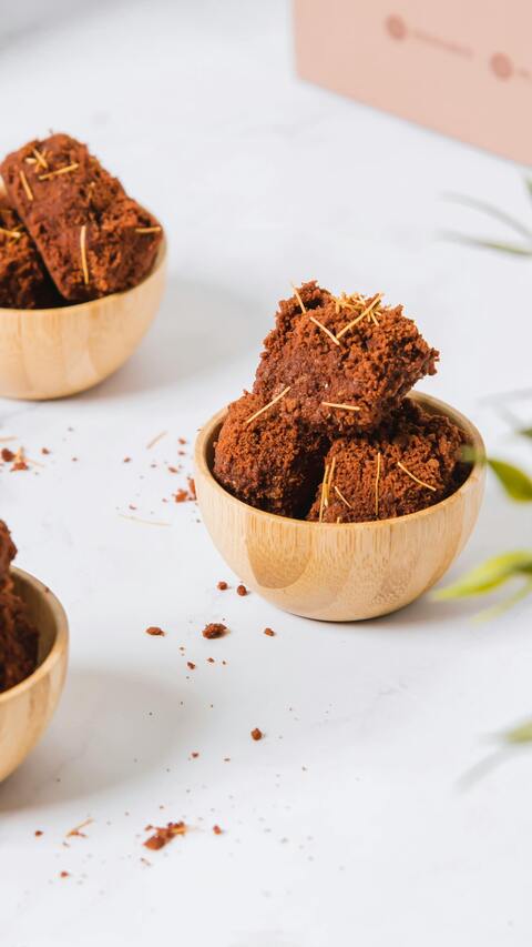 Chocolate Brownies in Wooden Bowls