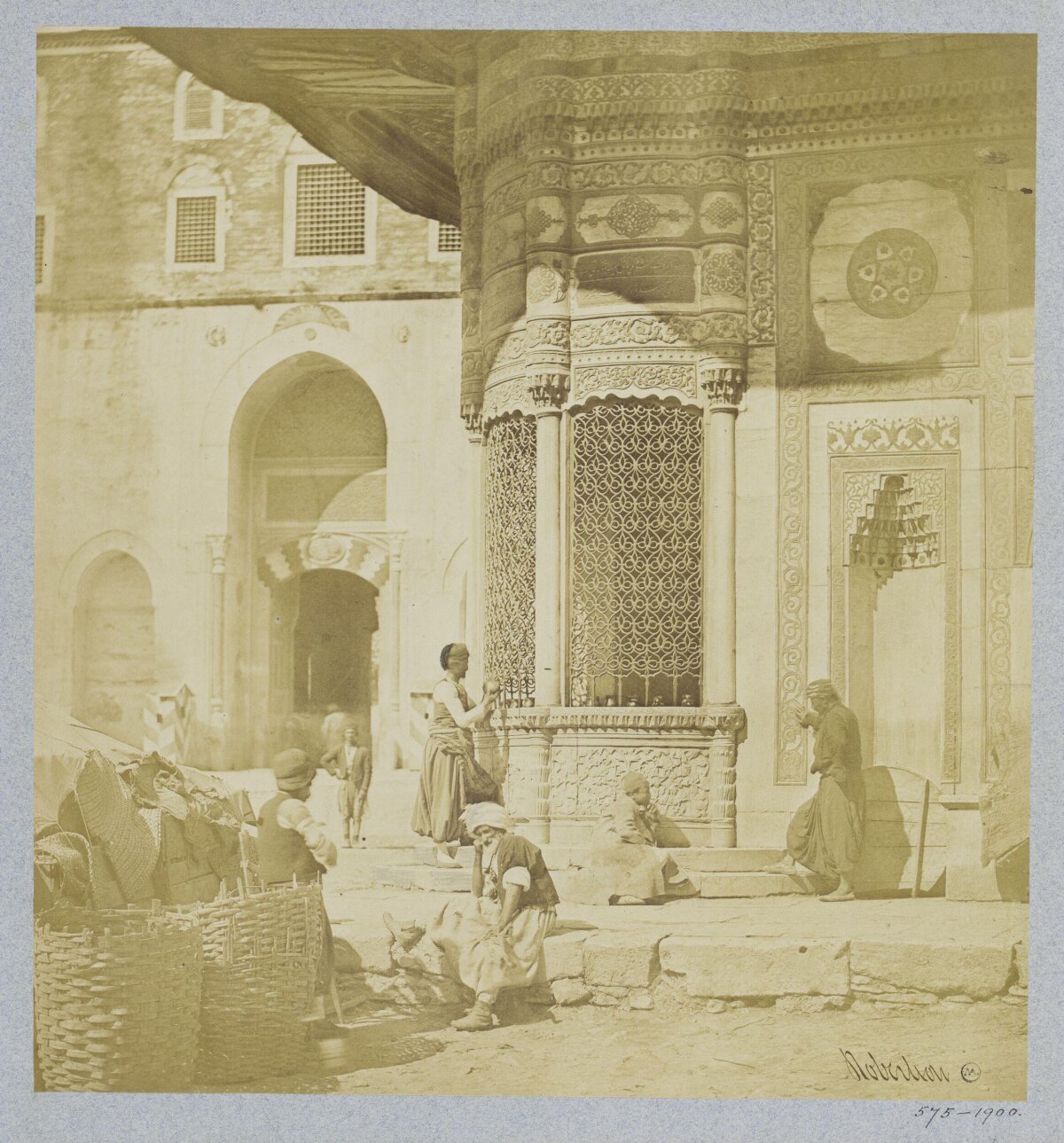 1900 Middle Eastern Courtyard Scene