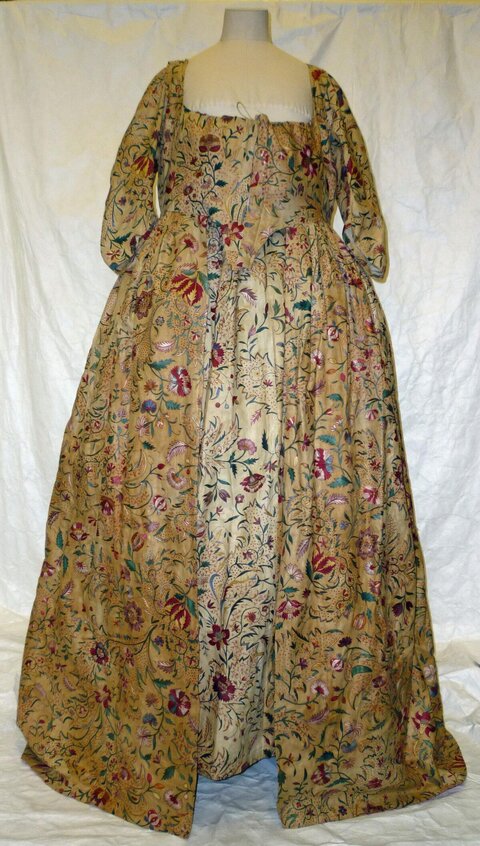Vintage Floral Printed Gown on Mannequin