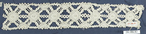 Antique White Crocheted Lace Trim