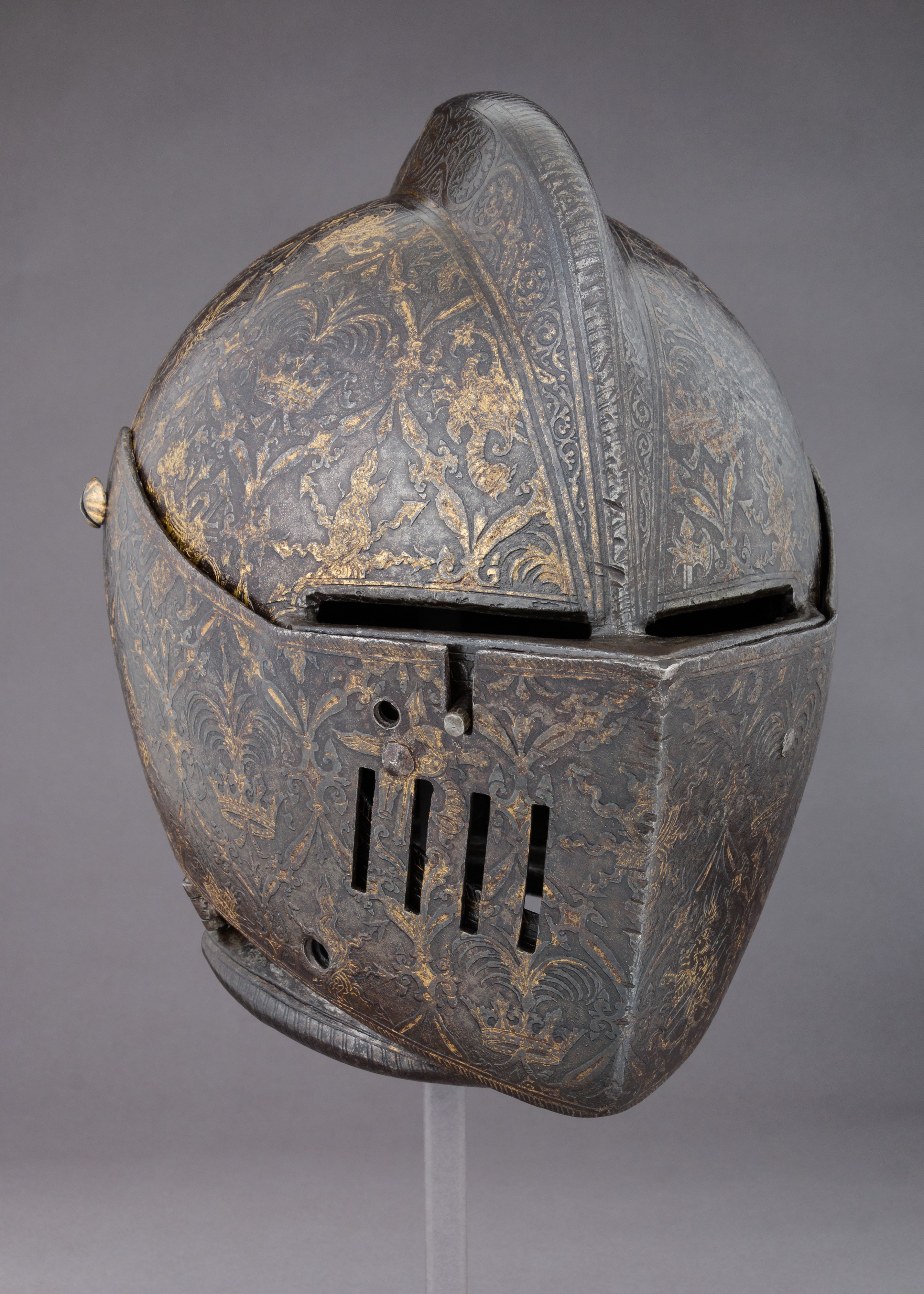 Ornate Engraved Medieval Close Helmet