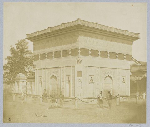 1900 Photo of Stone Mausoleum
