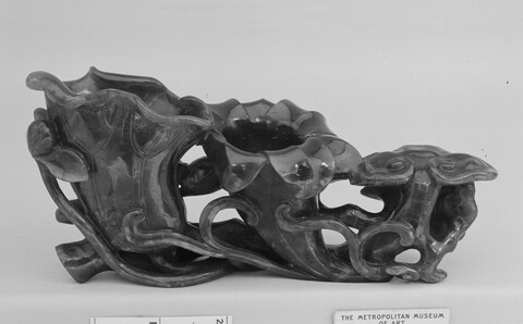 Carved Jade Lotus-shaped Container