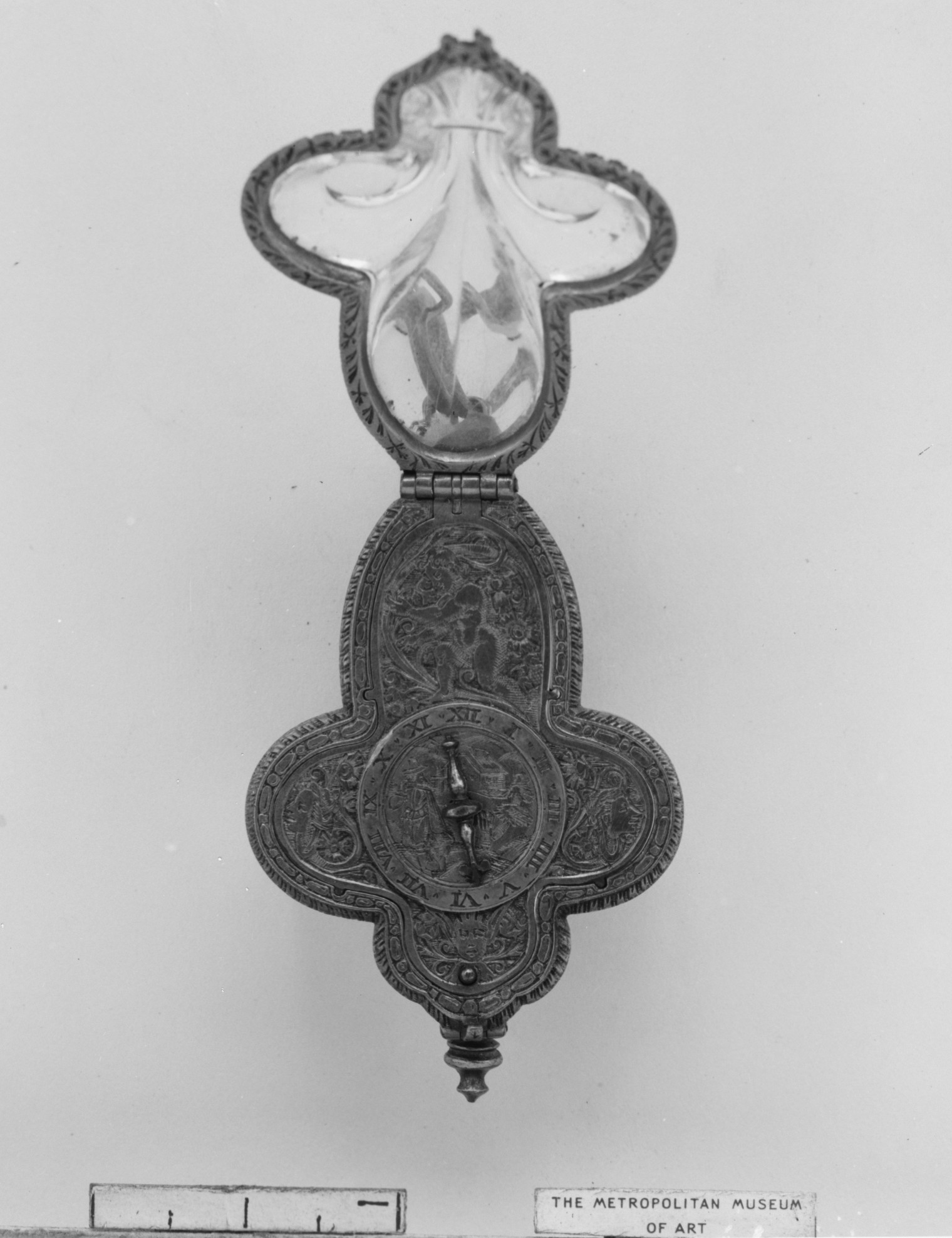 Open Cross-shaped Antique Watch