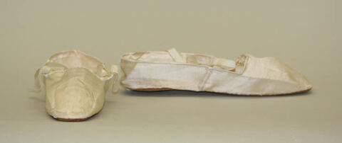 Vintage Cream Silk Slippers