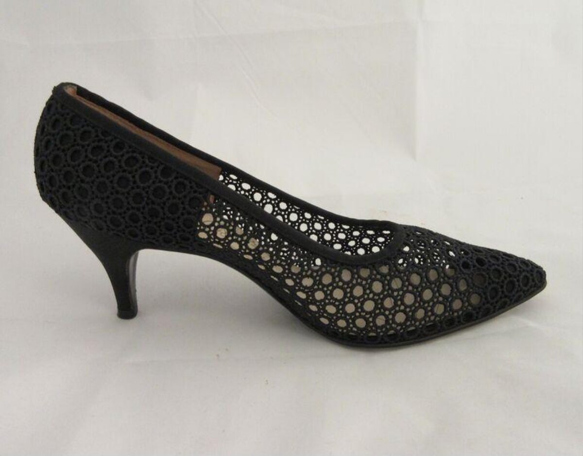 Black Lace Pointed Toe High Heel
