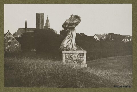 Queen Dagmar Statue Historic Photo