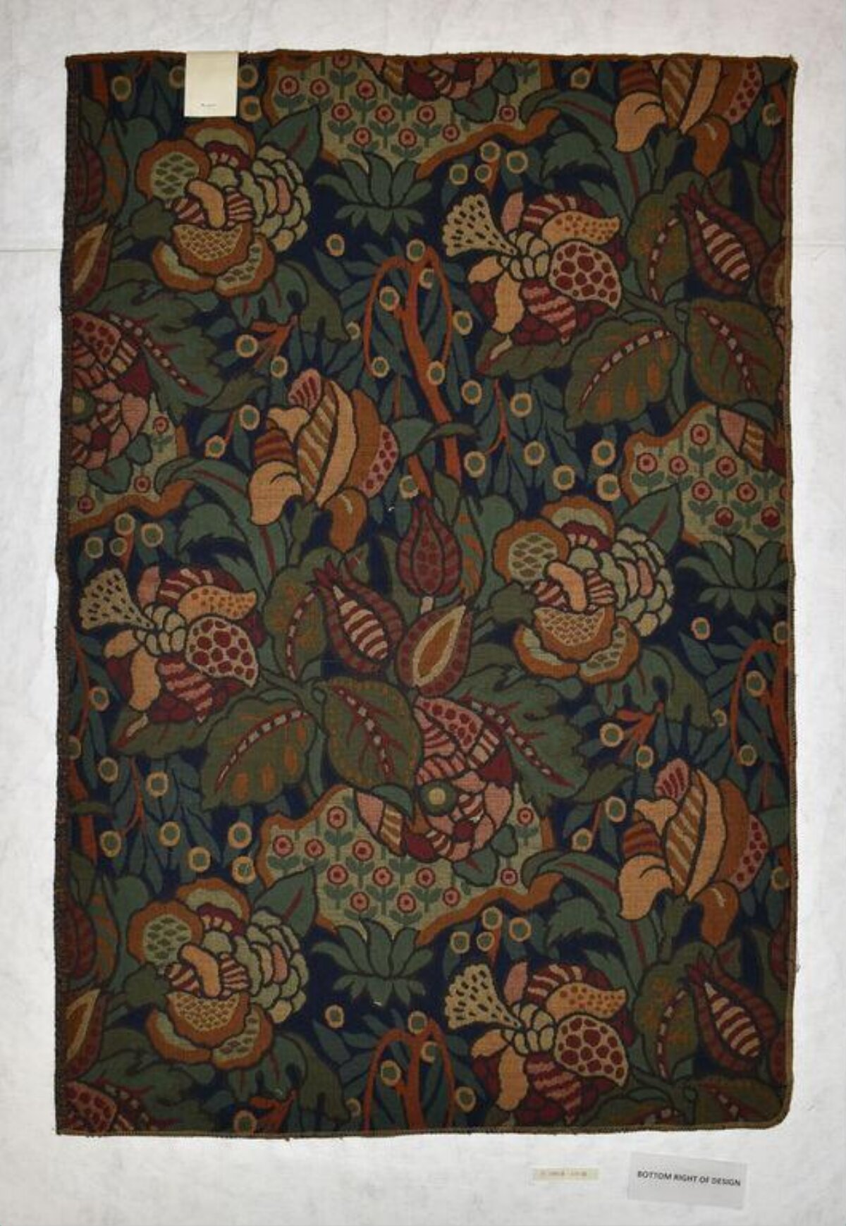 Vintage Floral Pattern Tapestry
