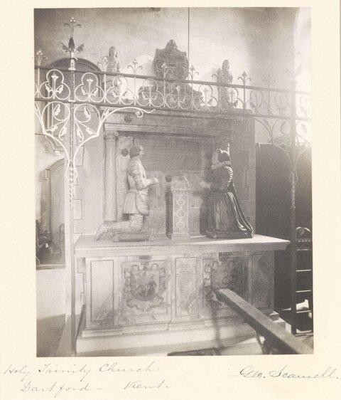 Monument at Holy Trinity Church Dartford