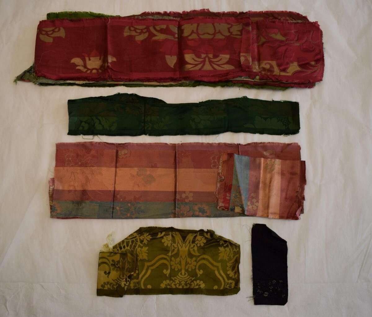 Assorted Vintage Fabric Scraps