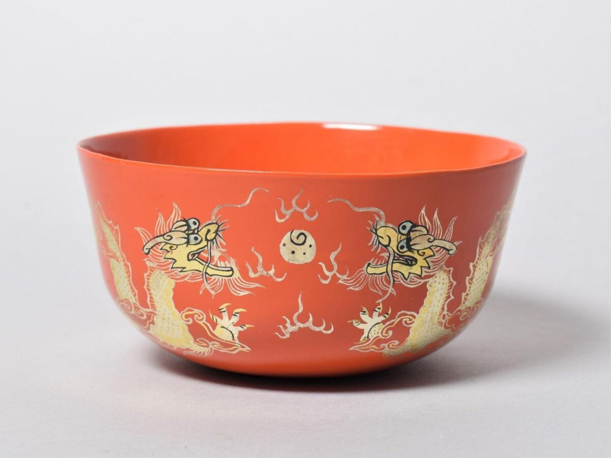 Red Glazed Dragon Pattern Porcelain Bowl
