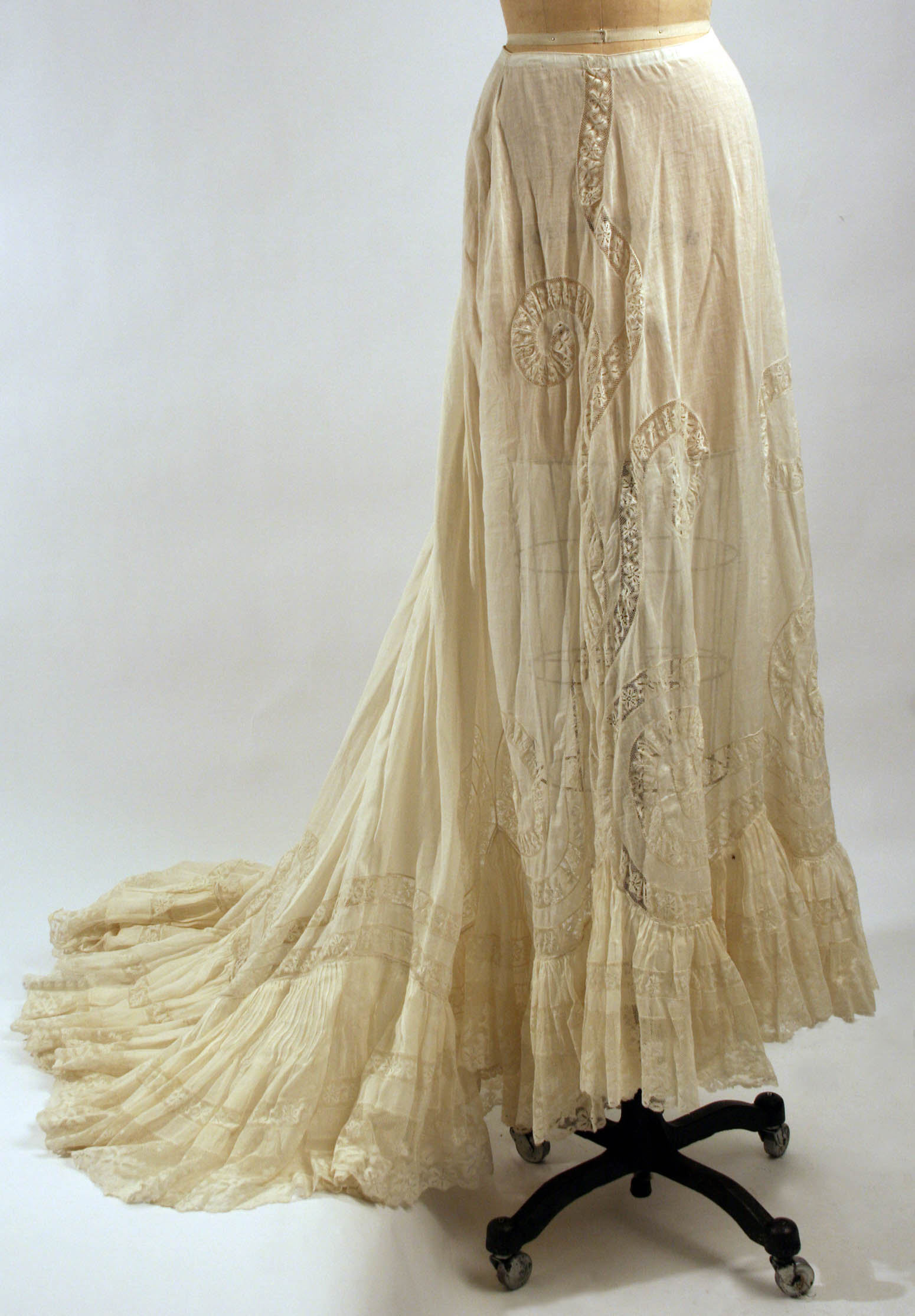 Vintage Lace Long Train Skirt