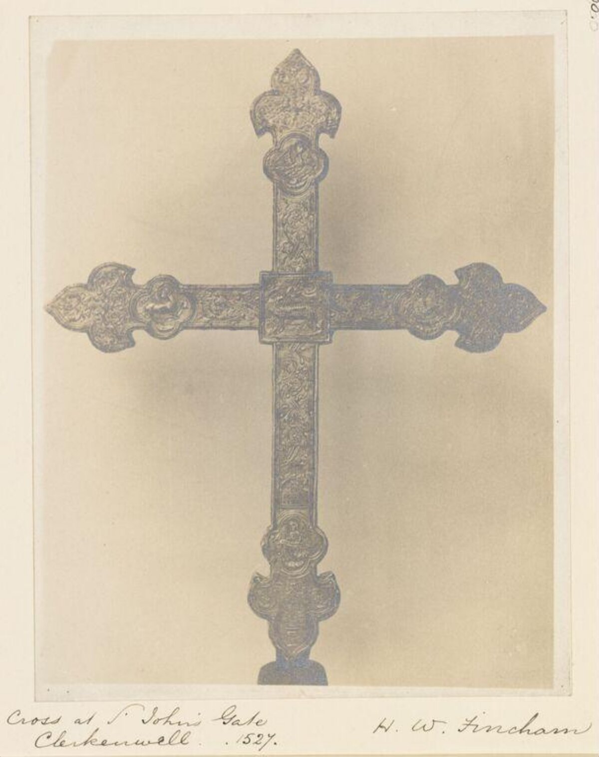 1527 Cross at St John's Gate Clerkenwell