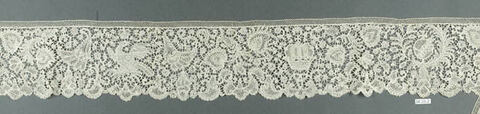 Vintage Handmade Lace Border