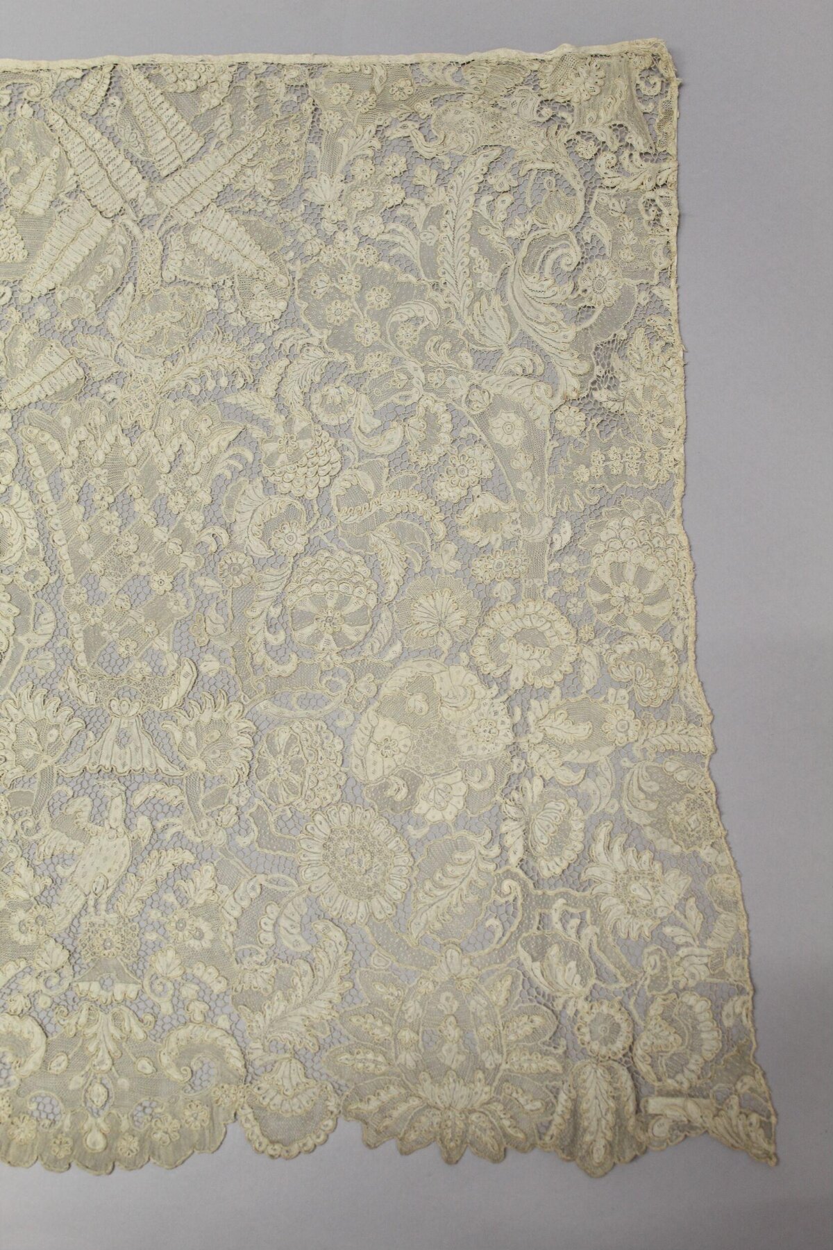 Vintage Floral Lace Panel