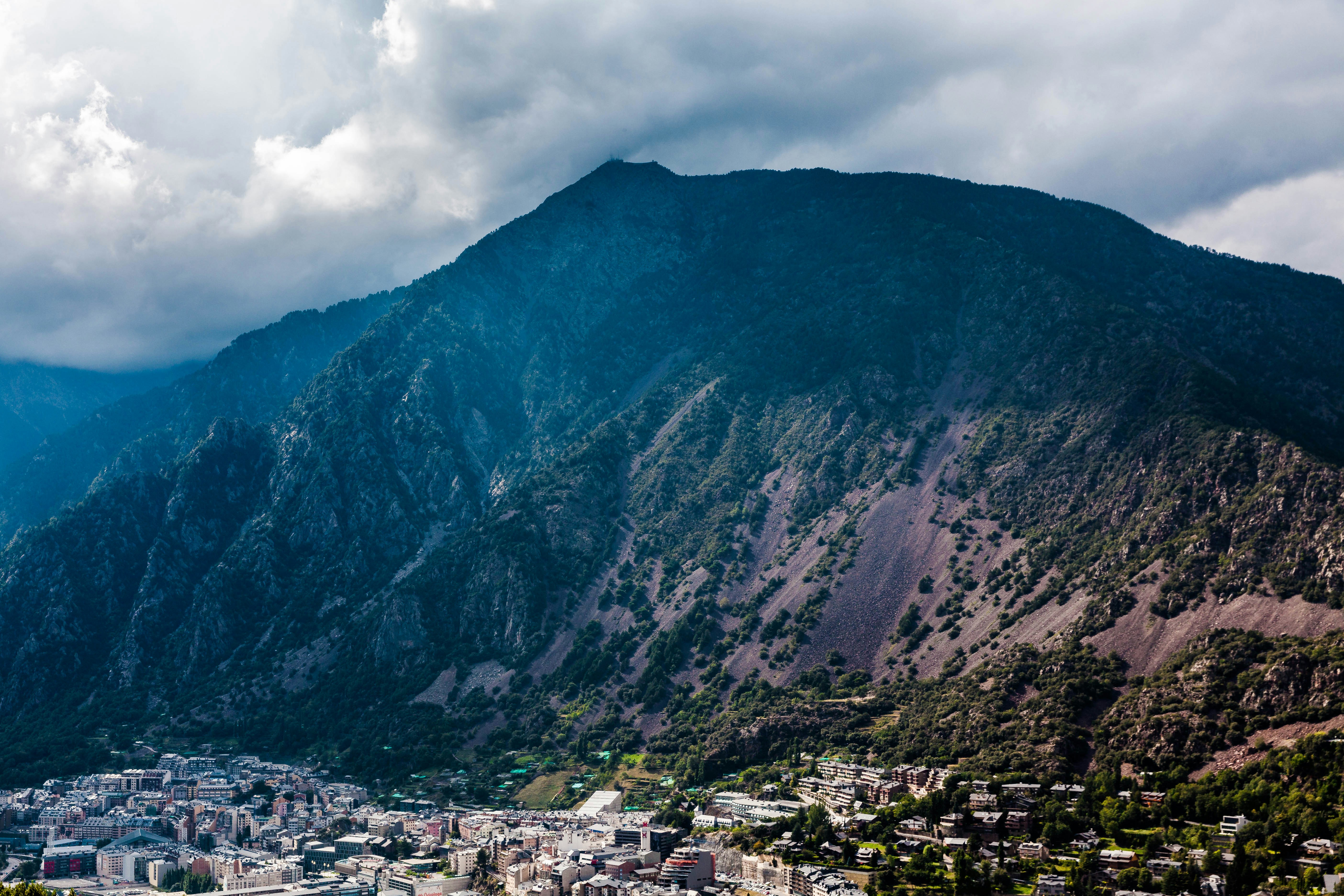 Valley City at Mountain Foot